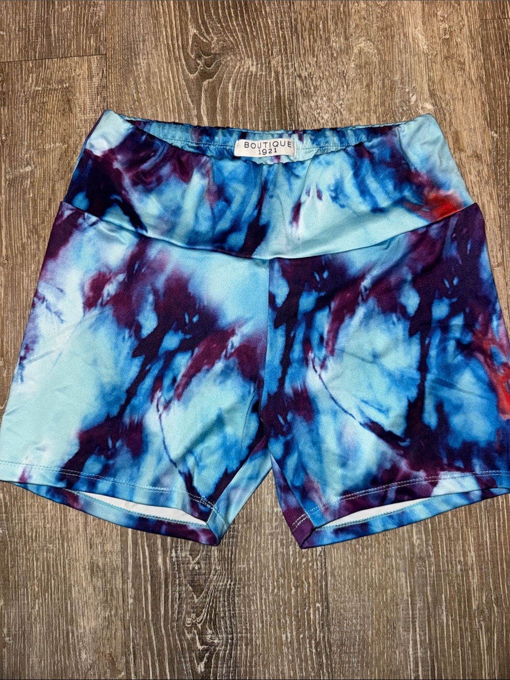 Blue & Purple Tie-Dye Active Shorts Size XL